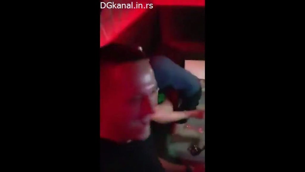 Porno Ludilo U Klubu